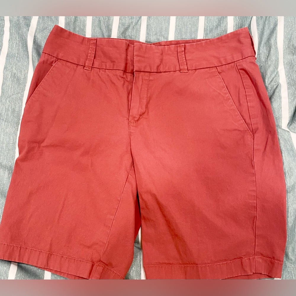 FINAL PRICE 💚 🩳EUC J Crew Chinos Burmuda Shorts in Ladies size 2